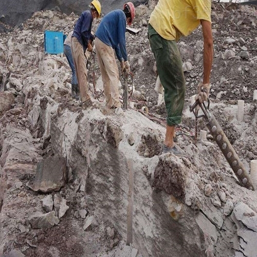 岩石静态开采器专业破碎岩石专业厂商马鞍山市破石棒设备